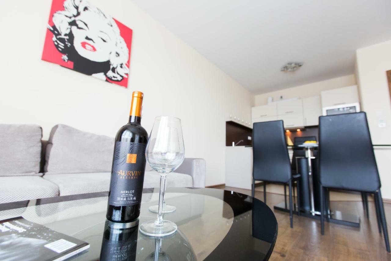 Pcd Aparthotel Ochota Warszawa Zewnętrze zdjęcie
