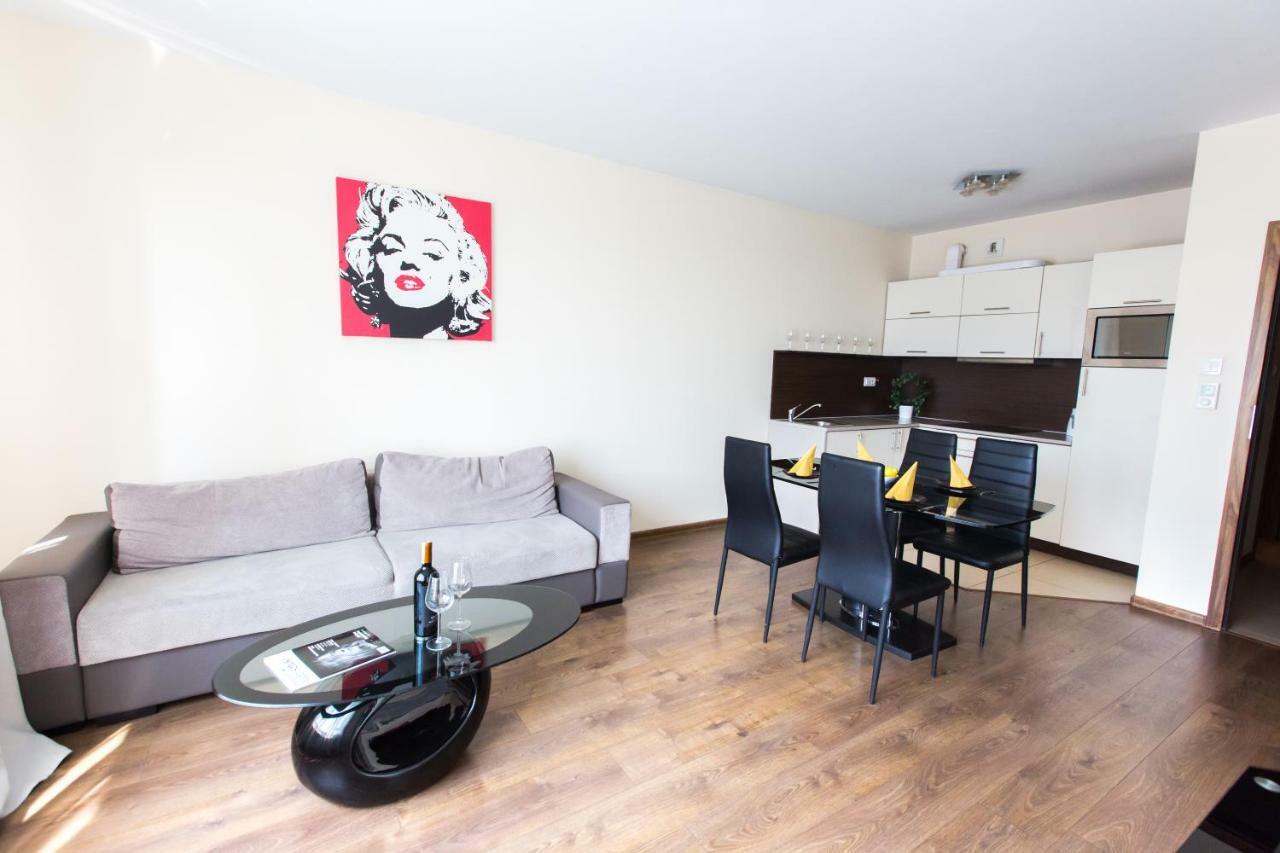Pcd Aparthotel Ochota Warszawa Zewnętrze zdjęcie